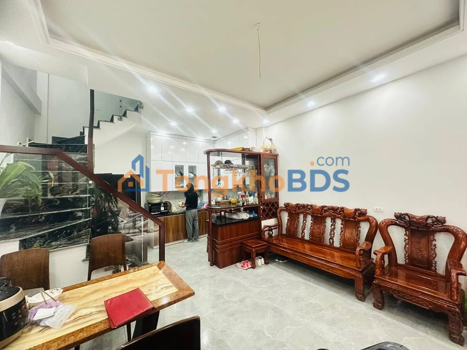 Nhà 35m² Hồ Tùng Mậu, Nam Từ Liêm - 5 Tầng, Full Nội Thất, Sẵn Ở Ngay