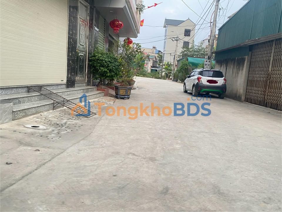 Bán Gấp Đất Thổ Cư 50m² Thạch Thất, Sẵn Nhà 3 Tầng, 3PN - 4 Tỷ