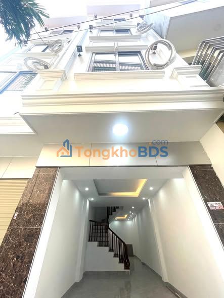 Nhà 40m² 4 Tầng Đồng Nhân, Hoài Đức - 5PN, Ngõ Thông, Giá 4 Tỷ