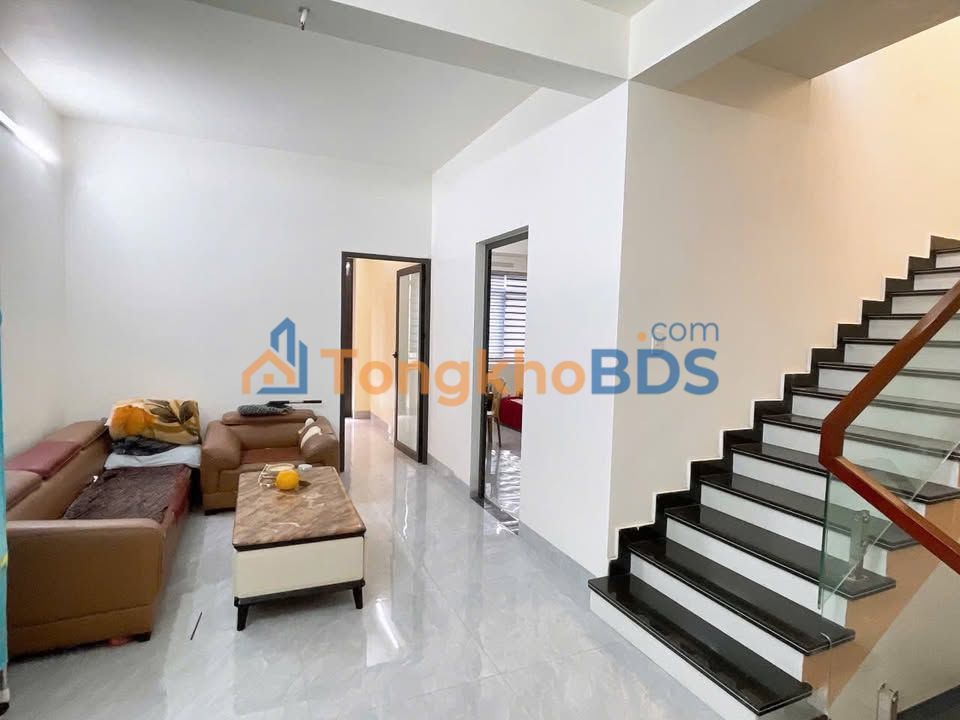 Nhà 2 Mặt Tiền Vũng Đục, Hạ Long - 132m², 3PN Đủ Đầy - Giá 5 Tỷ