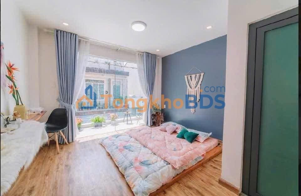 Nhà Nguyên Căn Nguyễn Lương Bằng, Bảo Lộc - Kinh Doanh Sầm Uất, 6PN, Giá 19 Triệu