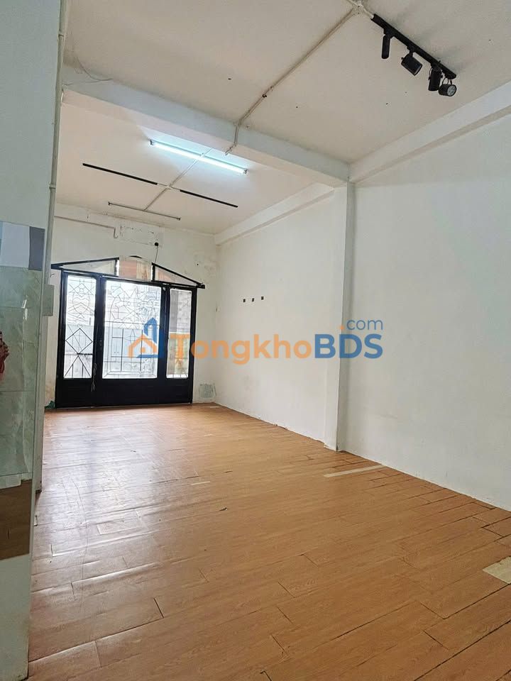 Nhà phố Hồng Bàng Quận 11 - 48m², 3 tầng, kinh doanh đắc lộc