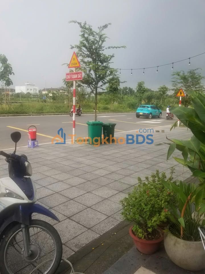 Cho thuê mặt tiền vỉa hè Thủ Đức cũ - 4 triệu/tháng