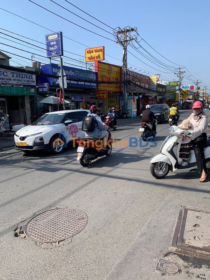 Nhà Mặt Tiền Kinh Doanh Nguyễn Văn Tăng, TP Thủ Đức - 150m²