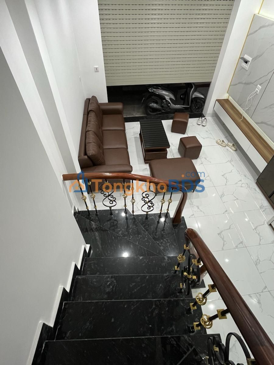 Nhà Đội Cấn Ba Đình 30m² giá 11.3 tỷ - Sẵn sàng ở ngay