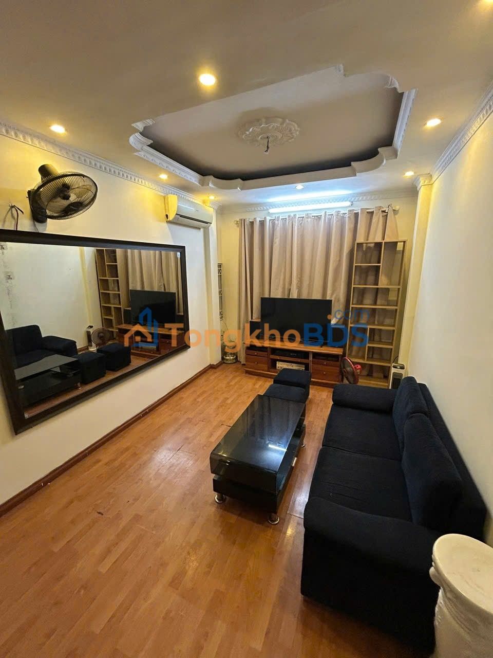 Nhà nguyên căn Nguyễn Phúc Lai 25m² 10tr - Sẵn sàng ở ngay