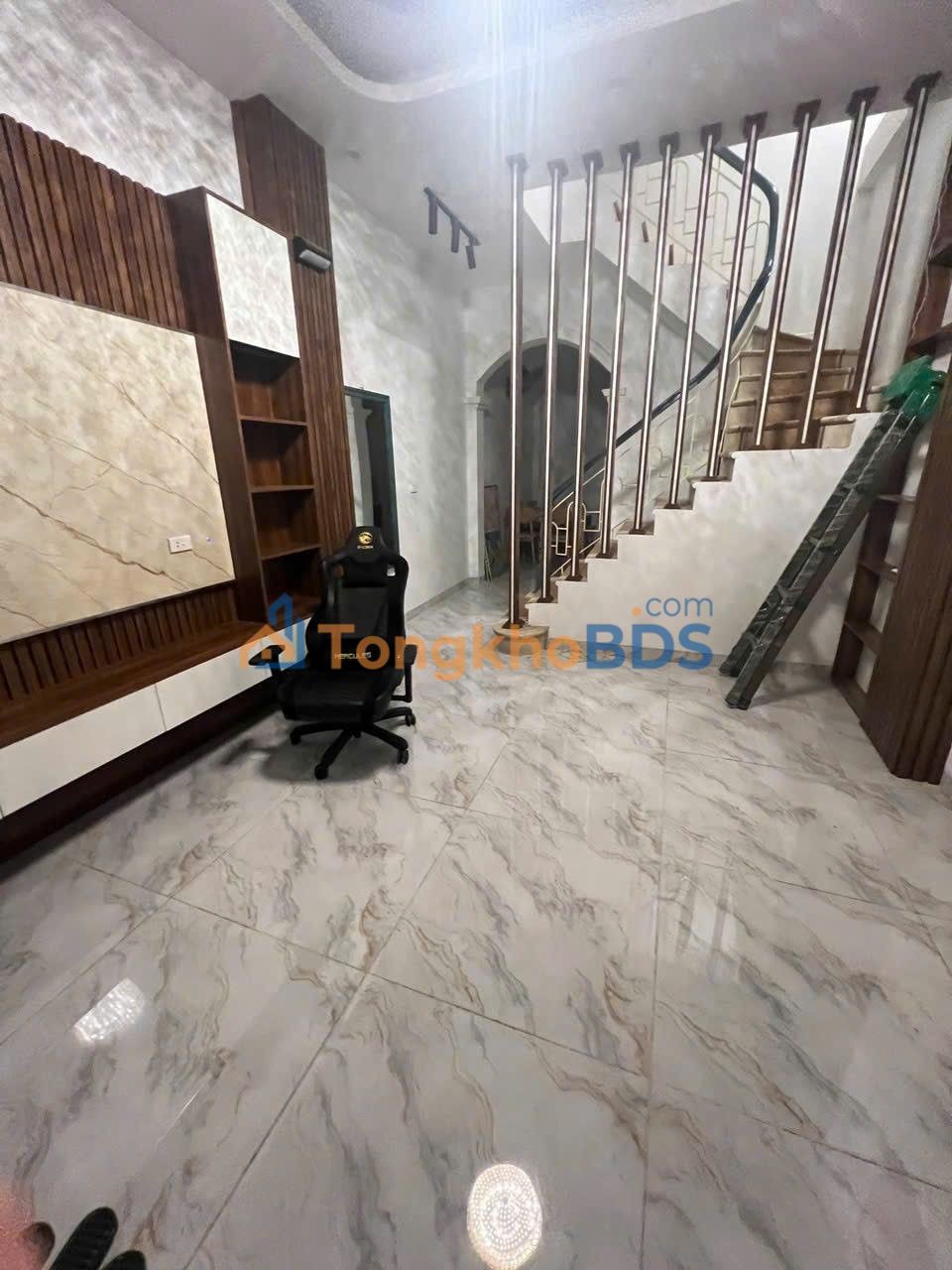 Nhà riêng Bạch Mai 42m² giá 16tr/th - Sẵn sàng ở ngay