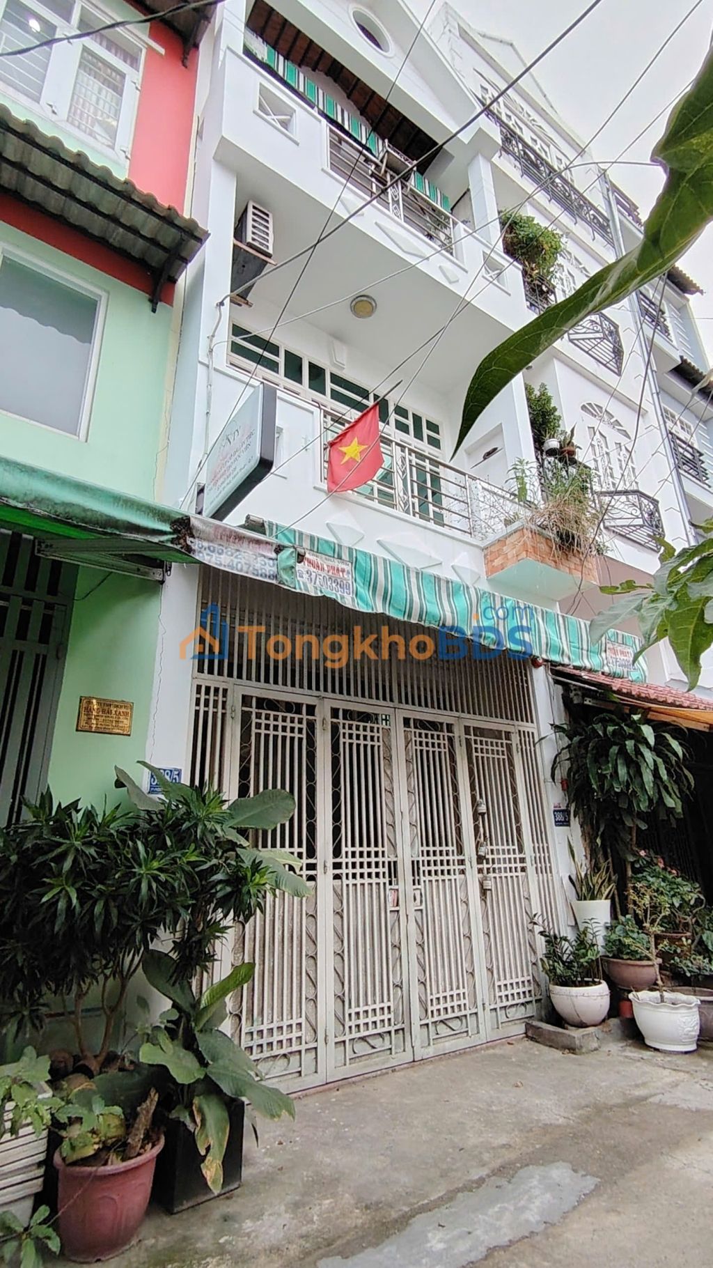 Nhà nguyên căn Quận 7 Tân Thuận 130m² 15 triệu - Ô tô vào nhà