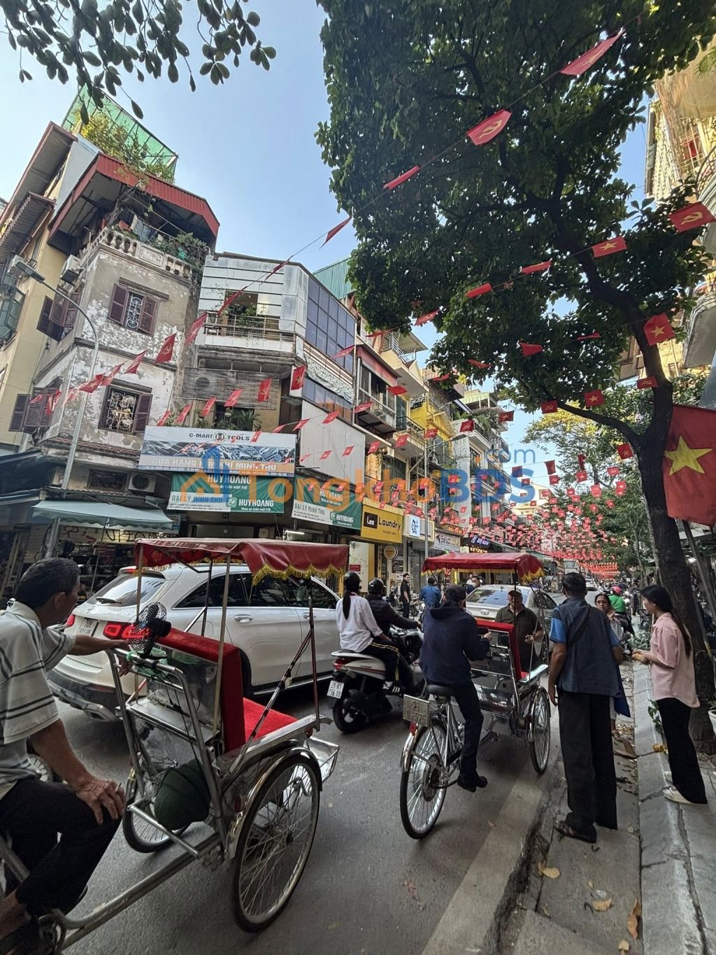 Nhà phố Hàng Bồ 90m2 62 tỷ - Vị trí đẹp