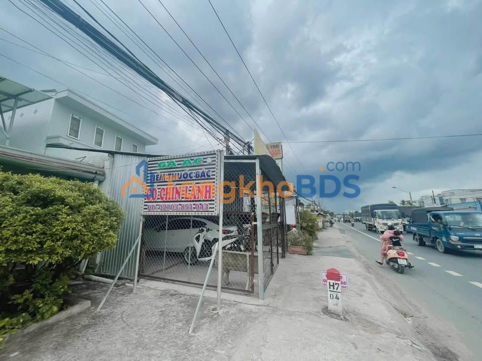 Nhà mặt tiền QL53 Long Hồ 76m² 2.6 tỷ - Ô tô vào tận nhà