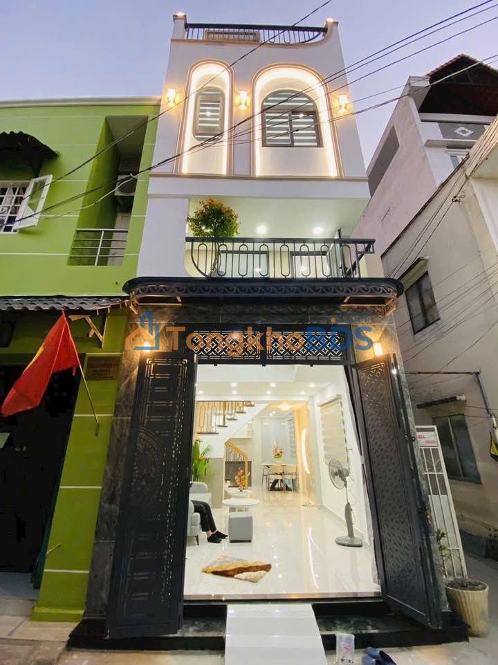 Nhà hẻm VF3 Cống Lỡ 35m² 5.86 tỷ - Ô tô vào tận nhà