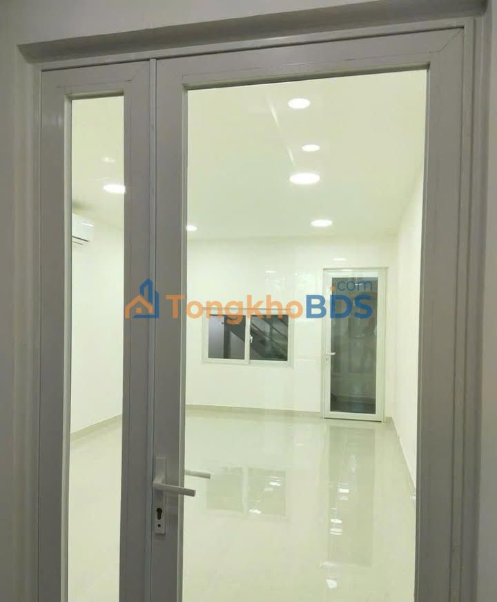 Nhà nguyên căn Lê Quang Định P14 80m² 80 triệu - Sẵn sàng ở ngay