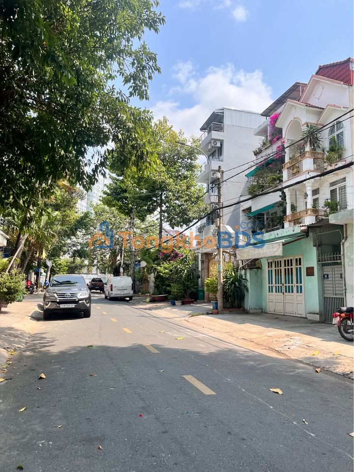 Nhà Hiệp Phú Quận 9 115m² 15 tỷ - Ô tô vào tận nhà