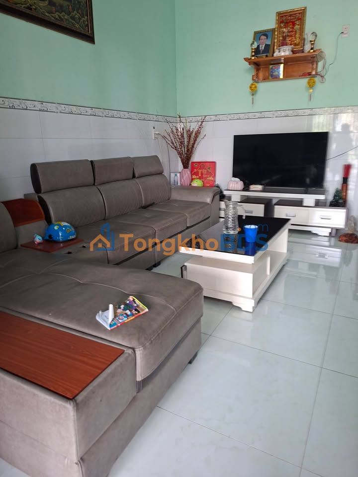 Nhà cấp 4 Phường Phú Tân 100m² giá 8 triệu - Sẵn sàng ở ngay!