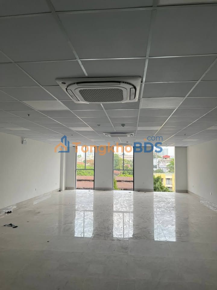 Văn phòng Khuất Duy Tiến 138m² 180tr - View thoáng