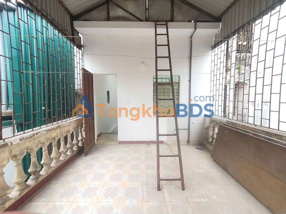 Nhà riêng Ngõ 149 Khương Thượng 40m², sẵn sàng ở ngay