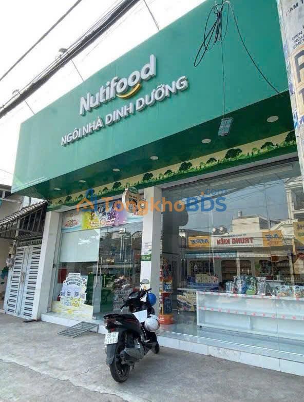 Nhà mặt tiền Bà Điểm Hóc Môn 184m² 9.9 tỷ - Ô tô vào tận nhà