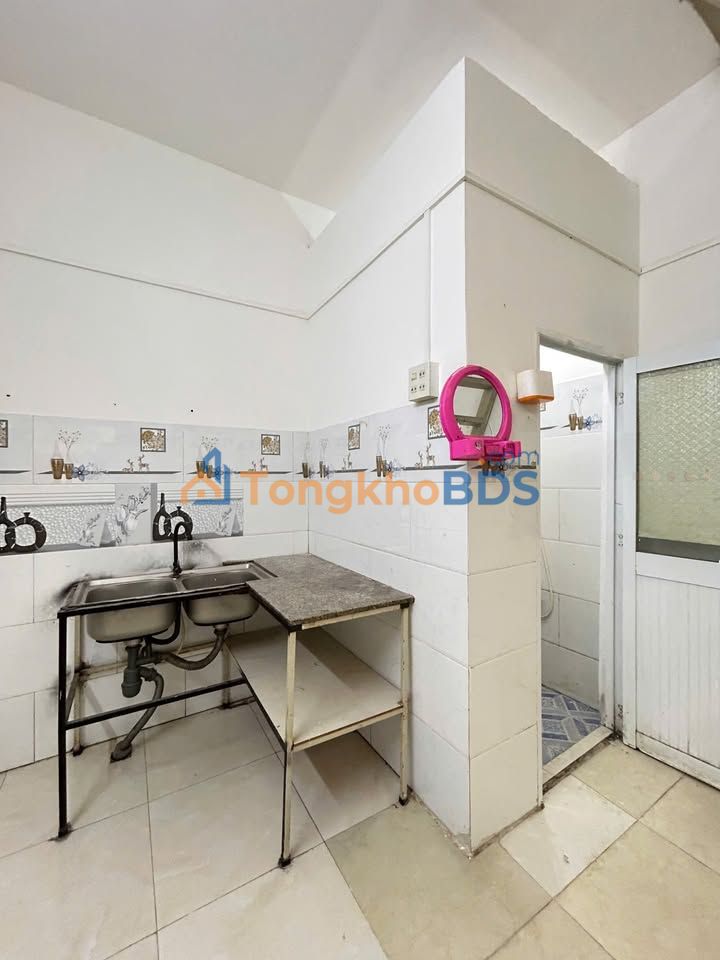 Phòng trọ Nguyễn Văn Cừ Nối Dài 30m² giá 2,4 triệu - Full nội thất