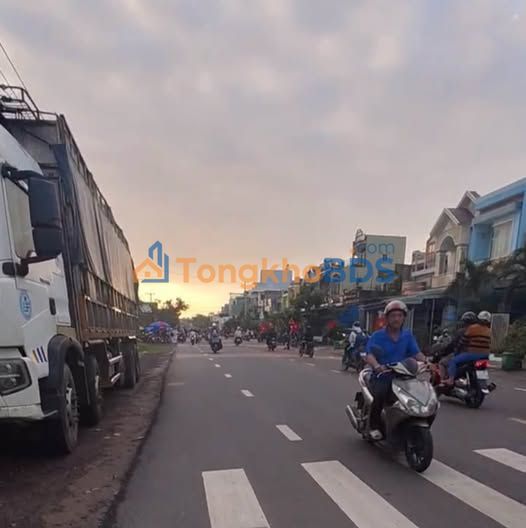 Nhà mặt tiền Nguyễn Huệ Tuy Phước 3 tỷ 102m² - Chính chủ