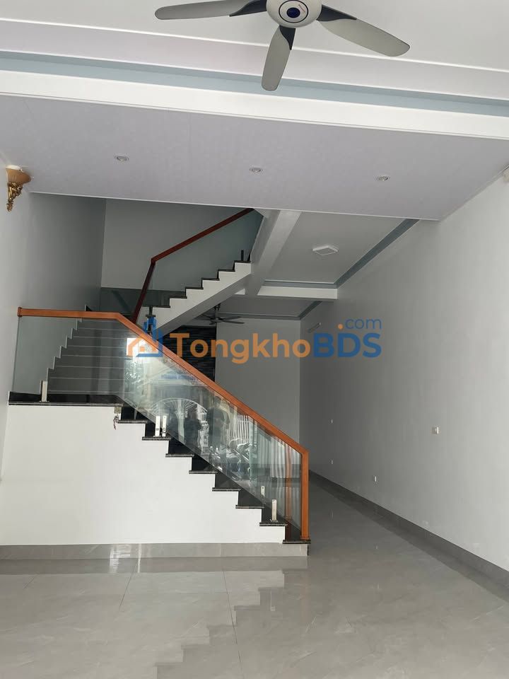 Nhà nguyên căn Đông Vệ, Thanh Hóa 12 triệu/tháng - Ô tô vào tận nhà