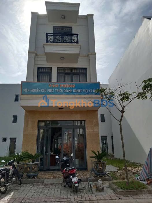 Yêu cầu thêm dữ liệu