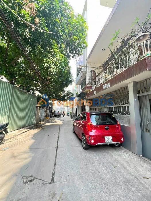 Nhà Nguyễn Xí Bình Thạnh 80m² - Ngang 7.35m, 3 Tầng, 2 Xe Hơi Tránh Nhau