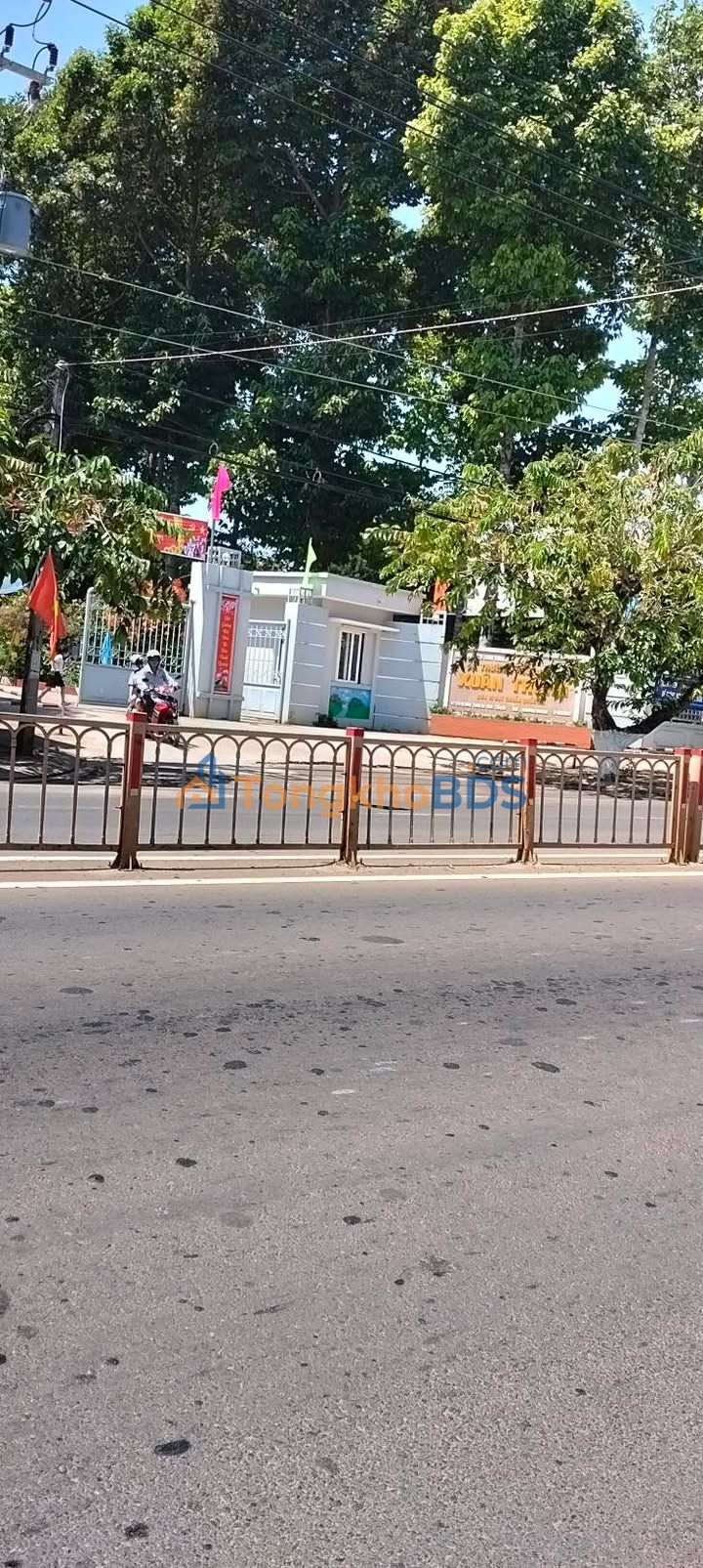 Nhà mặt tiền Hồ Thị Hương 184m² 8 tỷ - Mặt tiền kinh doanh