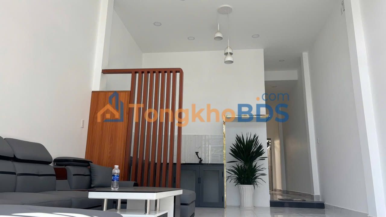 Nhà riêng Dĩ An Nguyễn Du 94m² giá 4.65 tỷ - Ô tô vào tận nhà