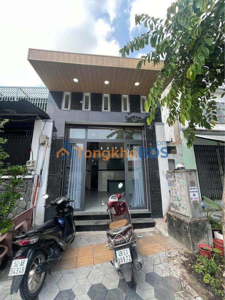 Nhà phố Lê Lợi Hóc Môn 50m² 2.99 tỷ - Kinh doanh ngay