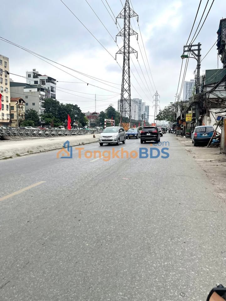 Nhà phố 40m² Tam Trinh 9 tỷ - Ô tô vào tận nhà ngay ngã tư