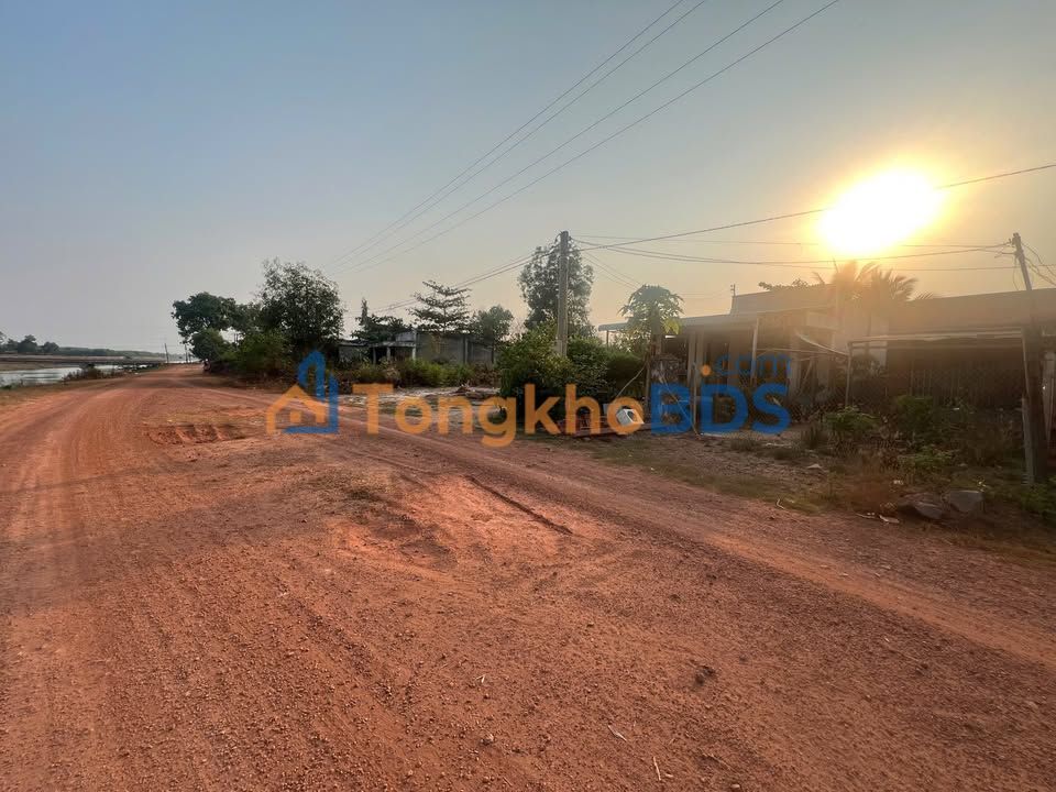 Đất nền Suối Đá Dương Minh Châu 240m² 400 triệu - Sổ đỏ