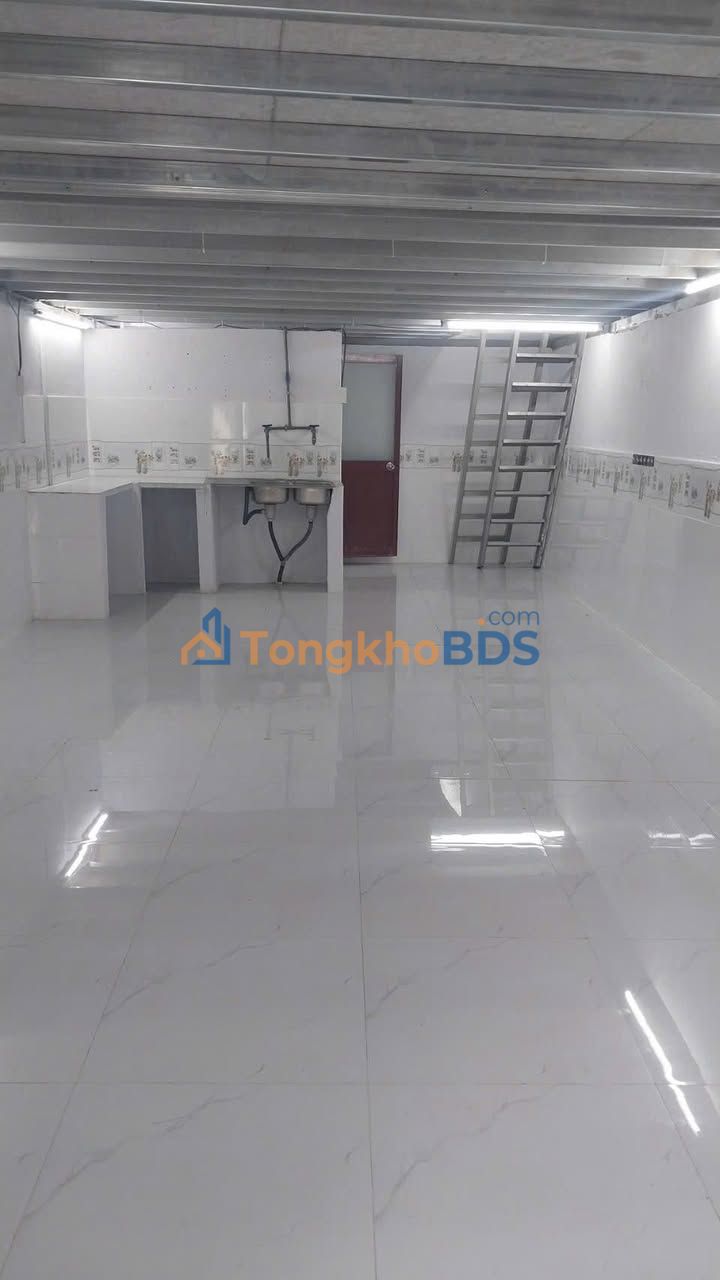 Nhà riêng Lạc Long Quân Q11 50m² 6tr - Sẵn sàng ở ngay