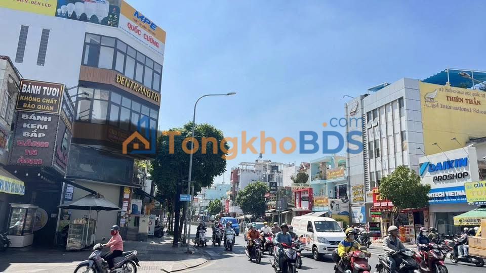 Nhà mặt tiền Lũy Bán Bích Tân Phú 76m² 20 triệu - Mặt tiền kinh doanh
