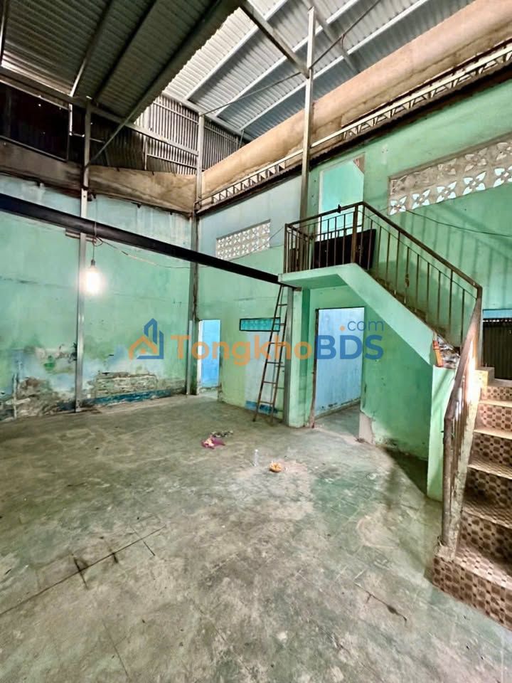 Kho xưởng Dương Bá Trạc Q8 8 triệu/tháng - Hoạt động ngay