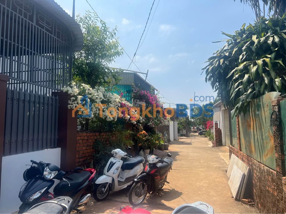 Nhà riêng Y Moan Dak Lak 100m² 1.25 tỷ - Ô tô vào tận nhà