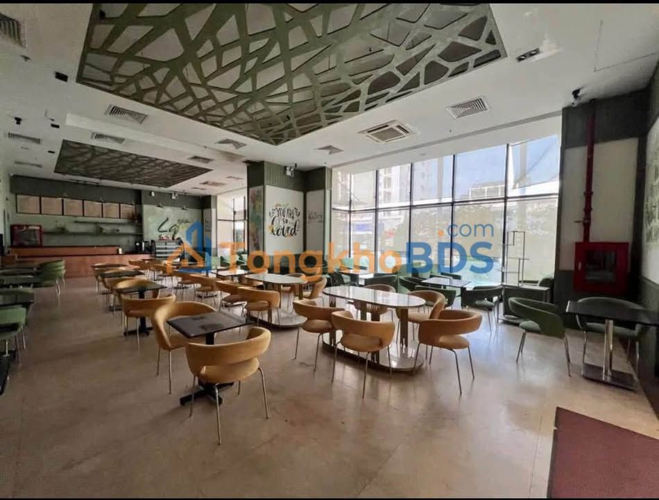 Van phong CMT8 Q3 187m2 100tr - Vi tri trung tam dac dia