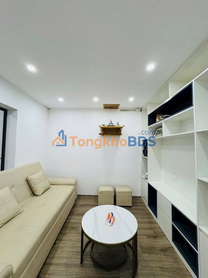 Nhà cho thuê Tân Mai Hoàng Mai 2PN 4.5 triệu - Full nội thất