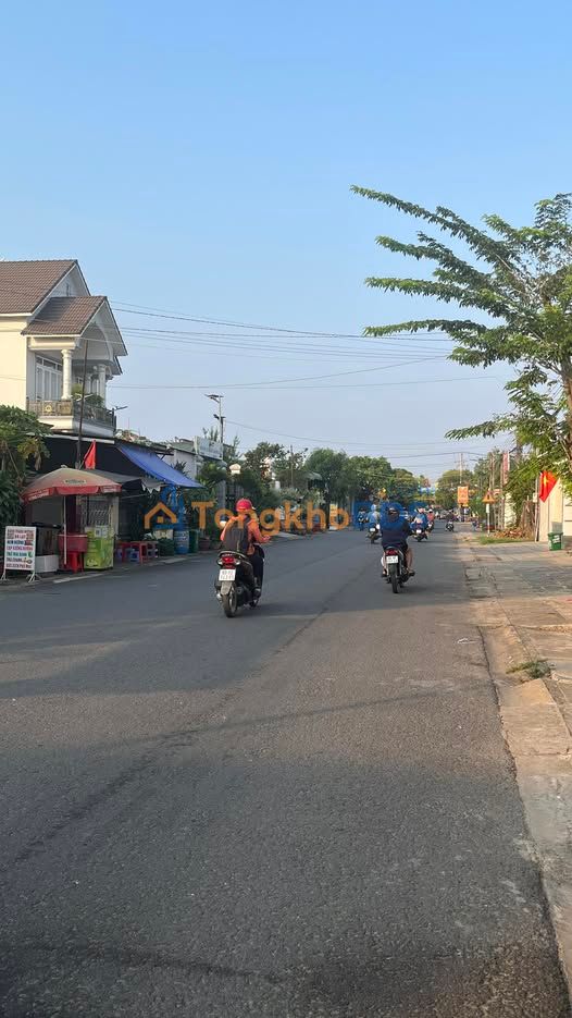 Nhà mặt tiền Đường F Biên Hòa 200m² 8 tỷ - Kinh doanh sầm uất