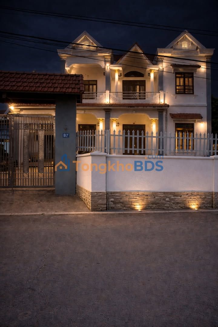 Nhà riêng Đức Chính 329m² 2.2 tỷ - Ô tô vào tận nhà