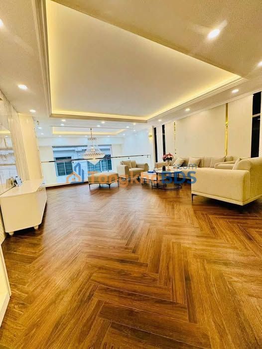Nhà Hoàng Quốc Việt 65m² 25,6 tỷ - Sẵn sàng ở ngay