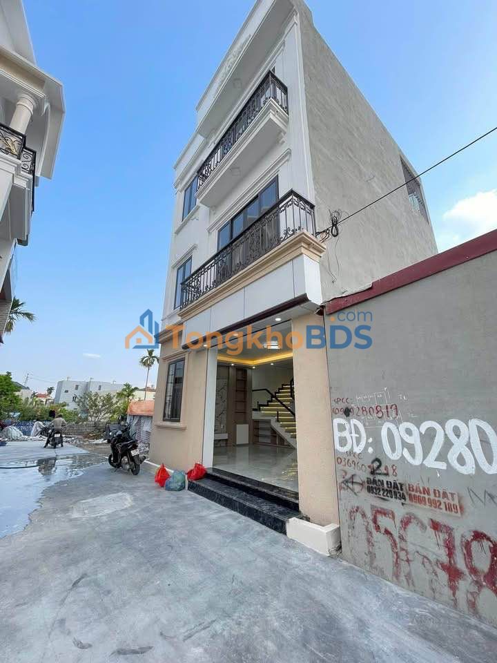 Nhà 3 tầng Hồng Thái 55m² giá 2.799 tỷ - Ô tô vào tận nhà