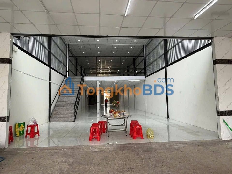 Mặt bằng Nguyễn Văn Linh 400m² 40 triệu - Mặt tiền kinh doanh
