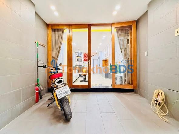 Nhà phố Phan Xích Long 35m² 6 tỷ - Ô tô vào tận nhà