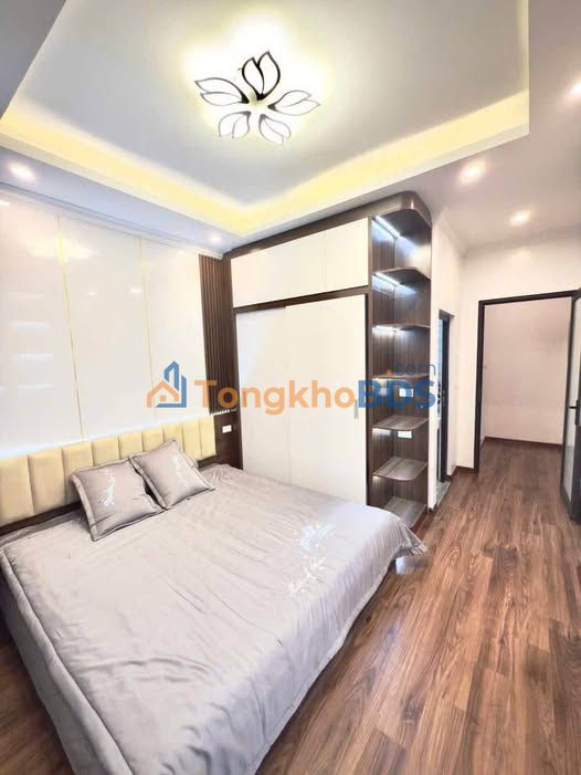 Nhà Vân Đồn Hai Bà Trưng 35m² giá 6 tỷ - Ô tô vào nhà