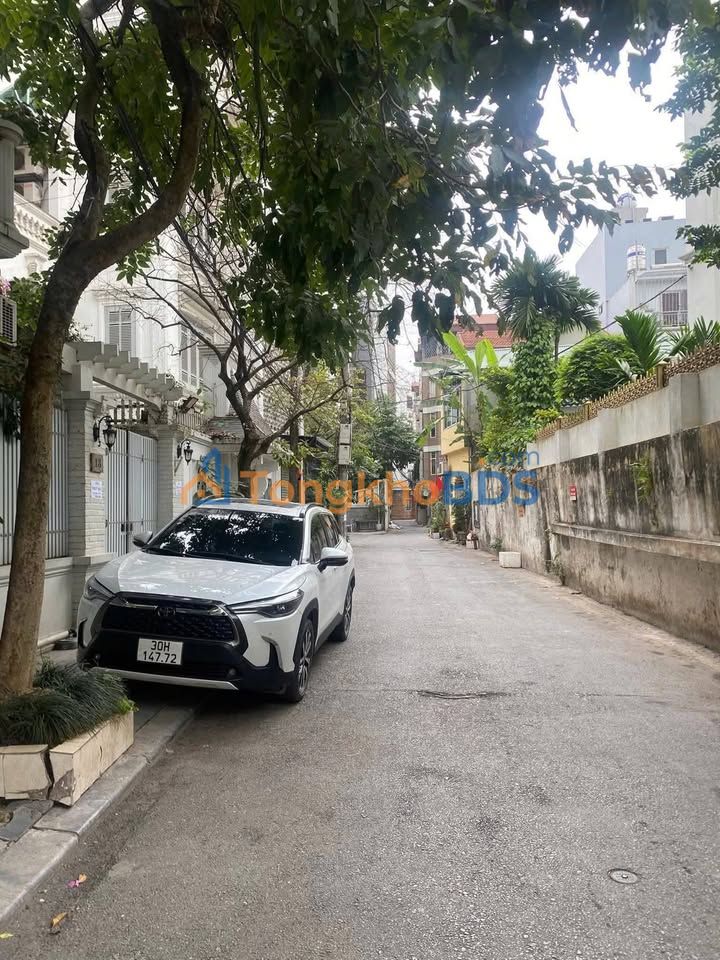 Nhà nguyên căn Lâm Du Long Biên 22 triệu - Ô tô tránh sẵn