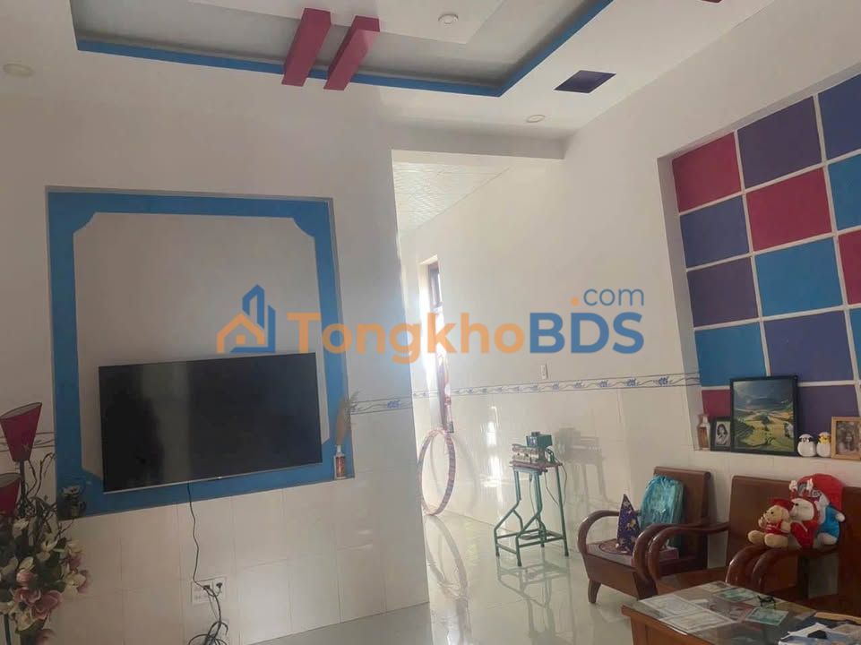 Bán Gấp Nhà 200m² Thổ Cư, Sổ Đỏ Tại Hàm Đức, Bình Thuận - Giá 1.29 Tỷ