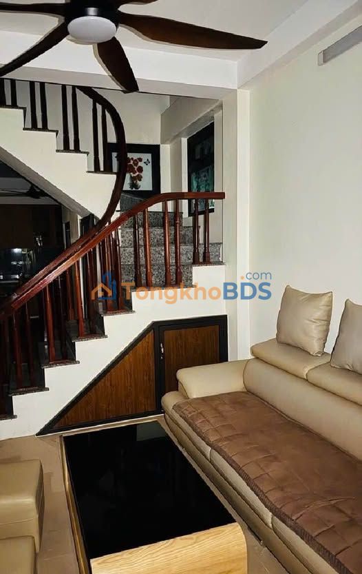 Nhà phố Nguyễn Văn Linh Sài Đồng 40m² 7,5 tỷ - Ô tô vào tận nhà