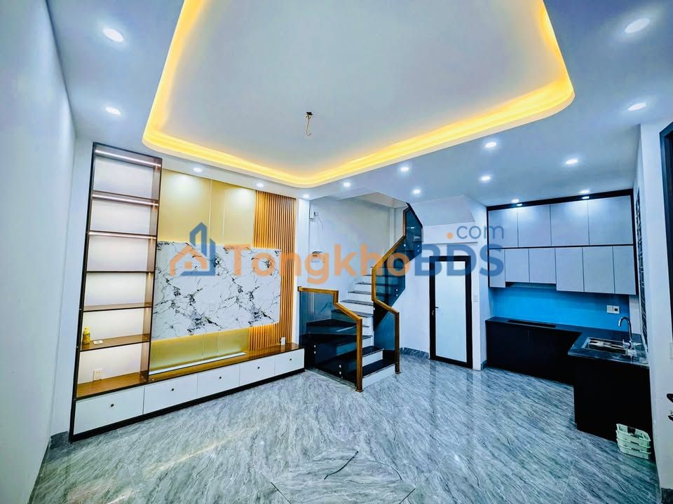 Nhà 3 tầng Nguyễn Danh Đới Trần Lãm 35m² 2.3 tỷ - Chính chủ bán, sẵn sàng vào ở