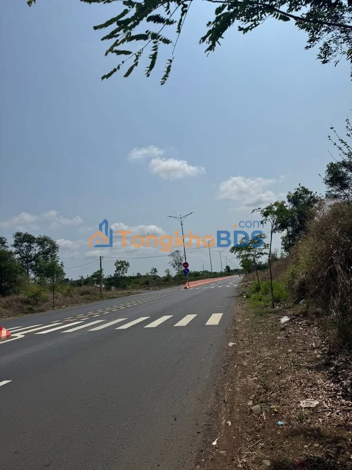 Đất Đỏ 1.200m2 3 tỷ - Đường lớn ô tô vào dễ