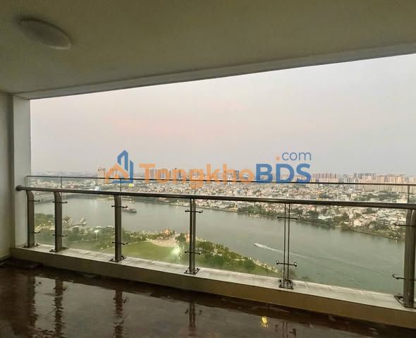 Căn hộ Vinhomes Central Park 188m2 85 trieu - View đẹp